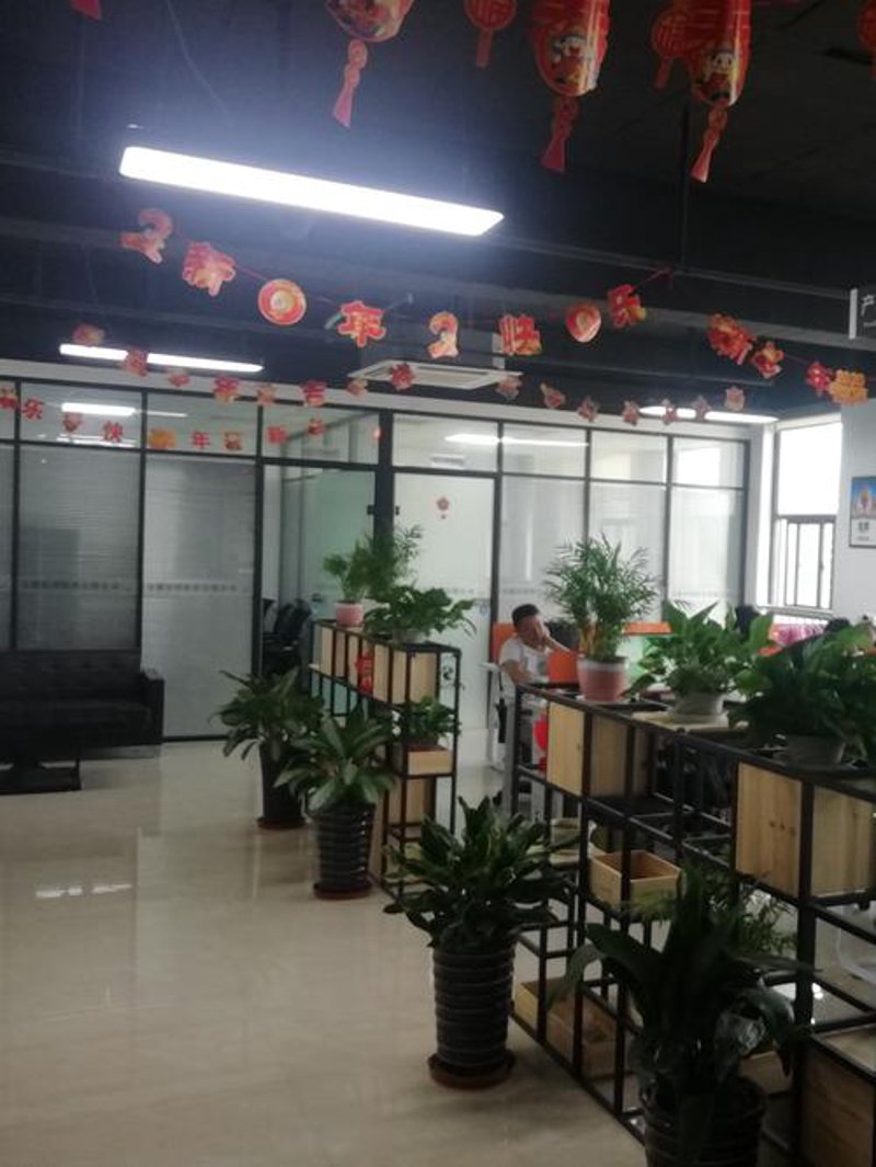 网站构建：新时代企业信息沟通的桥梁
